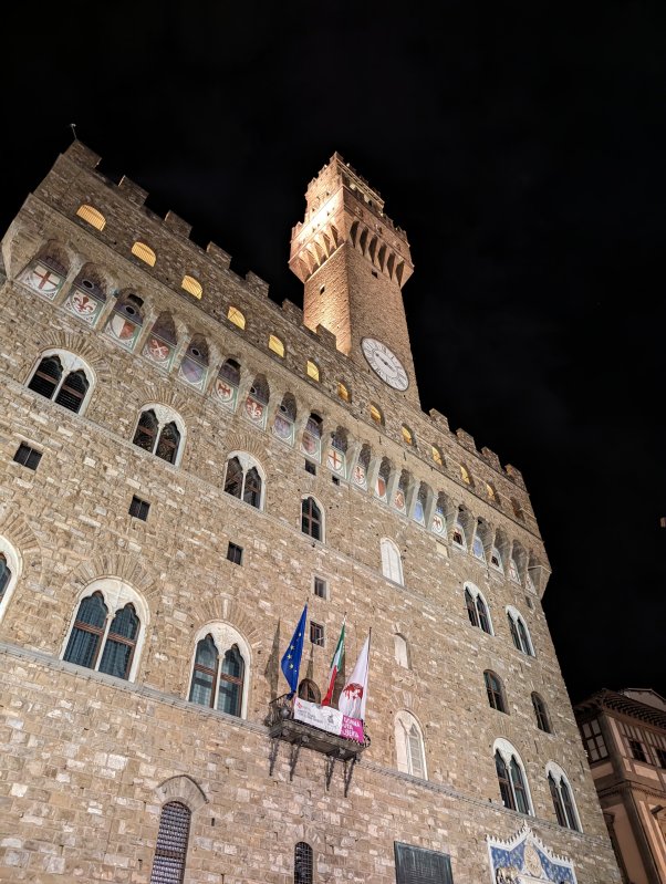 Palazzo Vecchio - Star Palc, pred nm stoj Michelangelova socha Dvida (u vye sto rokov len replika) (Februr 2023)