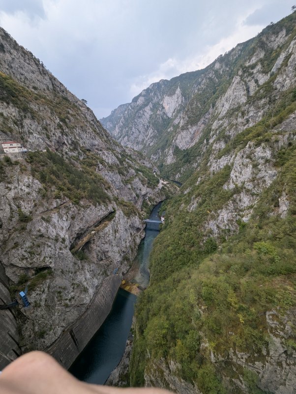 Traversing the Mratinje Dam (August 2024)